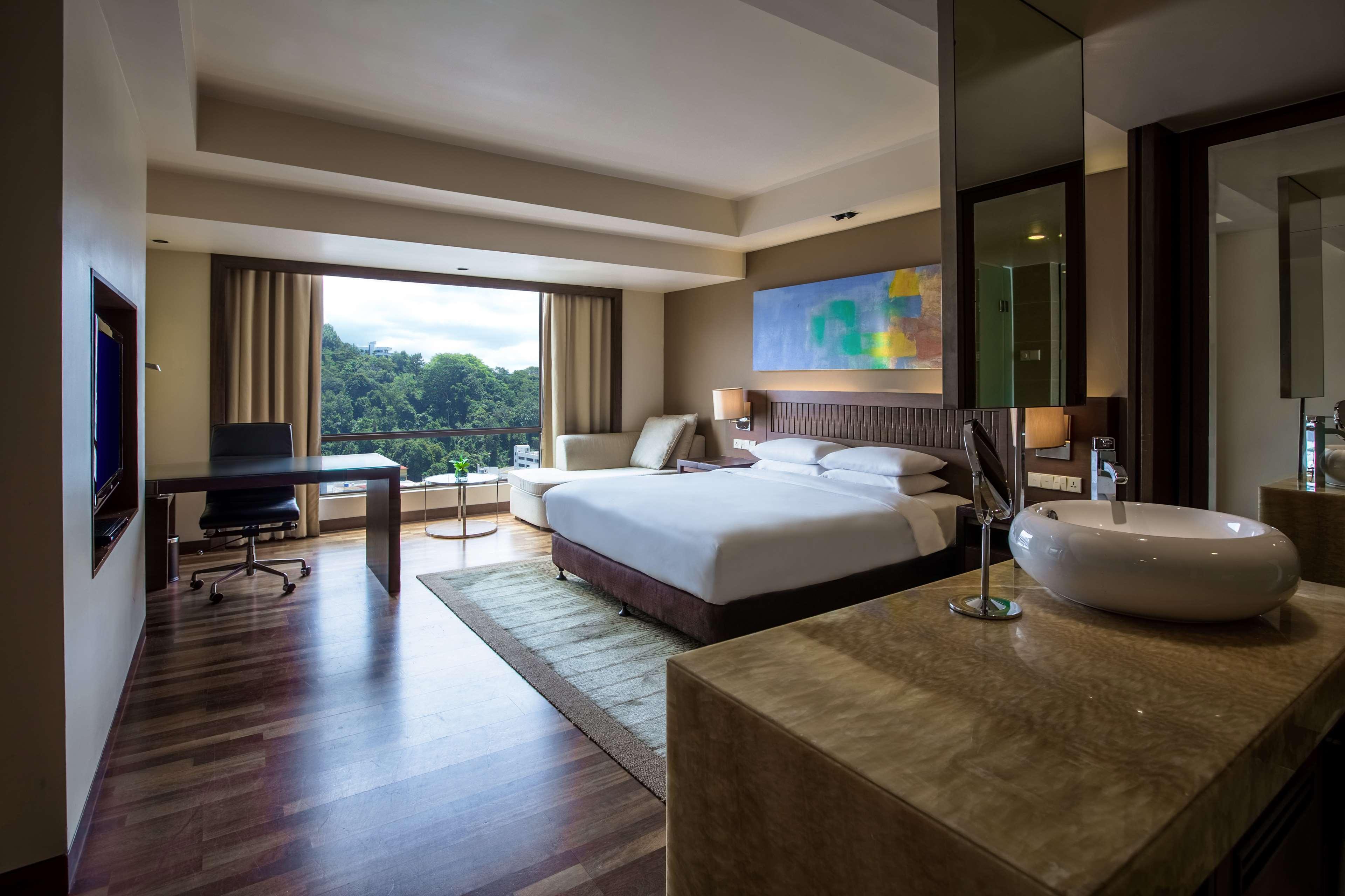 Hyatt Regency Kinabalu Kota Kinabalu Exterior foto Deluxe Room